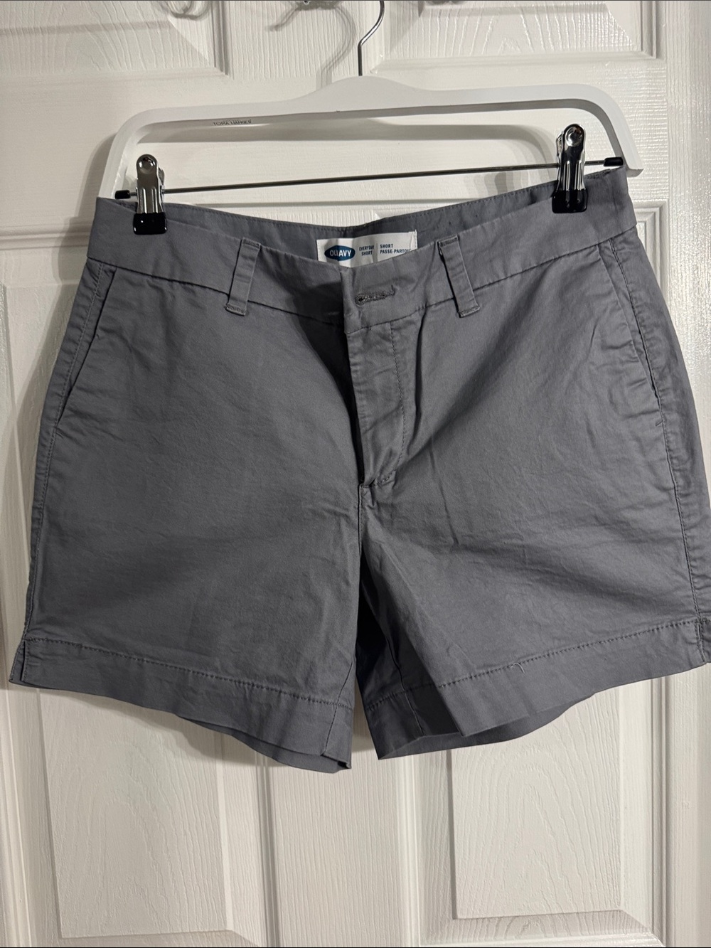 Old Navy Gray Women's Chino Shorts